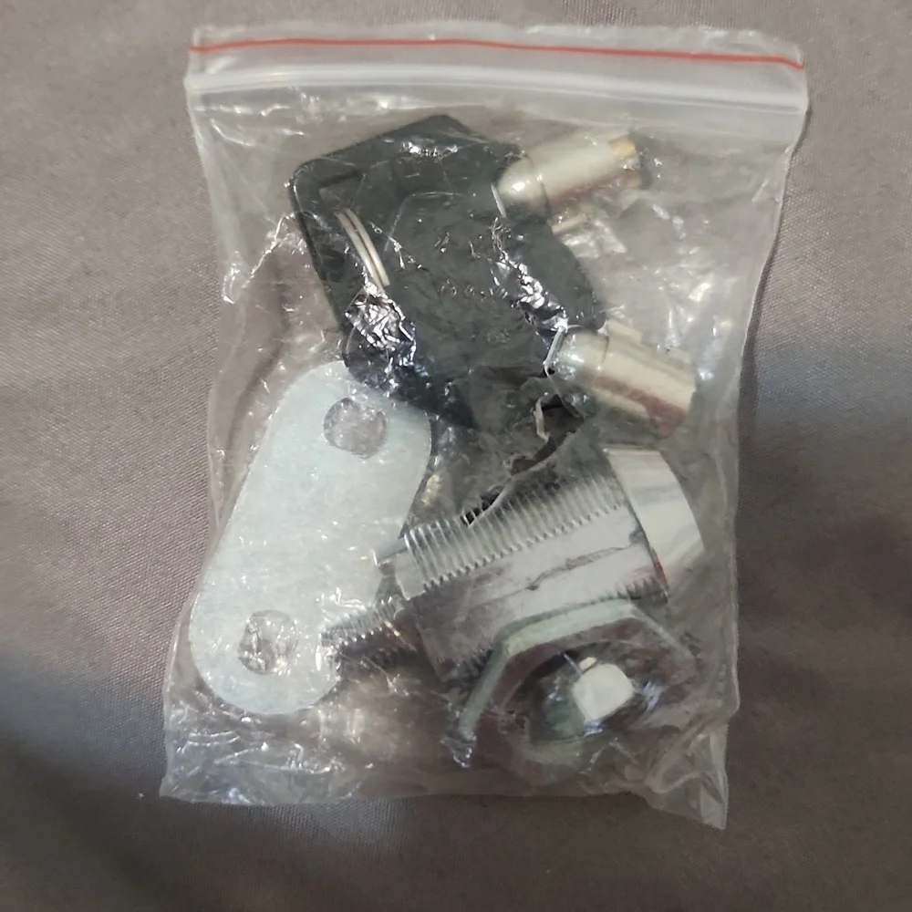 Cupboard drawer lock set